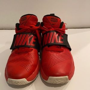 Nike Team Hustle D8
